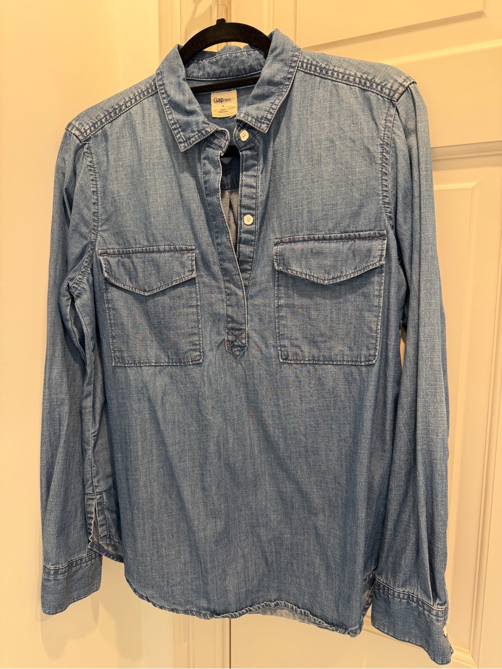 GAP Light Blue Denim Button-Front Casual Shirt